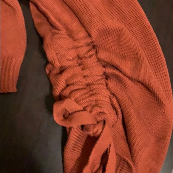 Ladies Revamped Knit Crop top - Picture 5 of 7